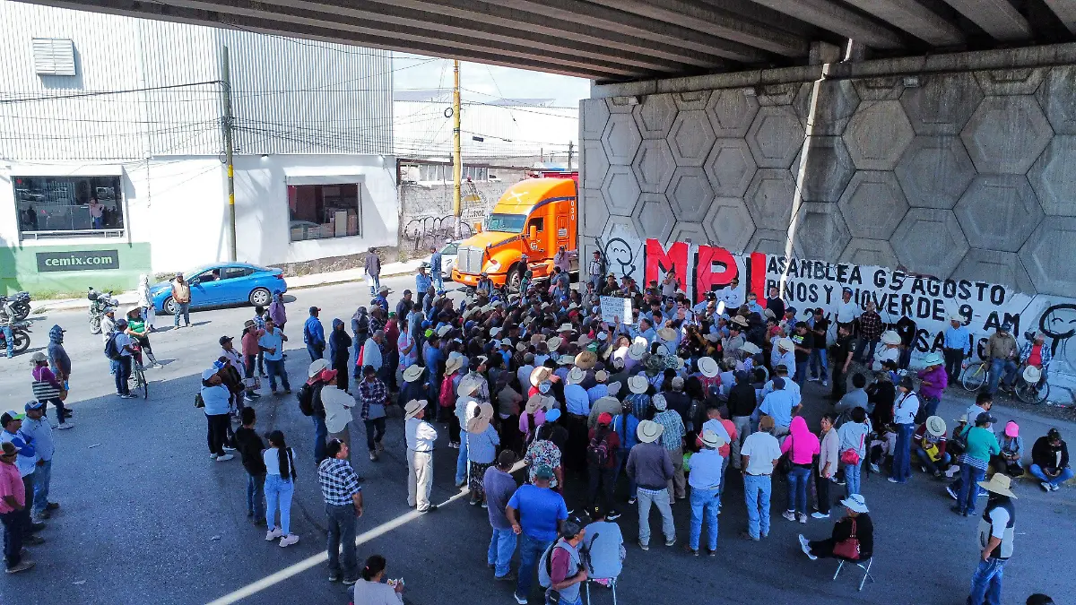 Agricultores denuncian cobros excesivos de la CFE  (4)